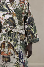 Carregar imagem no visualizador da galeria, Ivory Menagerie of Extinct Animals Kimono