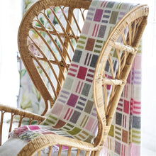 Carregar imagem no visualizador da galeria, Bainbridge Peony Throw