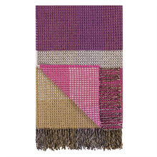 Carregar imagem no visualizador da galeria, Montaigne Rosewood Throw
