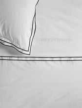 Carregar imagem no visualizador da galeria, Salute Duvet Cover - White