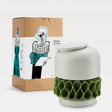 Carregar imagem no visualizador da galeria, A Gola de Rufos - White Matt Bonbon Container