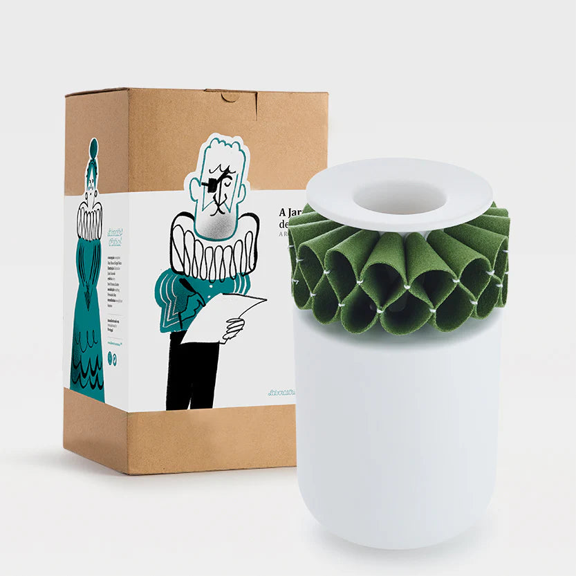 A Gola de Rufos - Large White Matt Vase