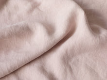 Carregar imagem no visualizador da galeria, Maia Oxford pillowcases