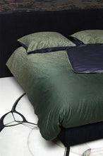 Carregar imagem no visualizador da galeria, Dodo Pavone Fitted Sheet Blue