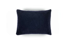 Carregar imagem no visualizador da galeria, Wool plush