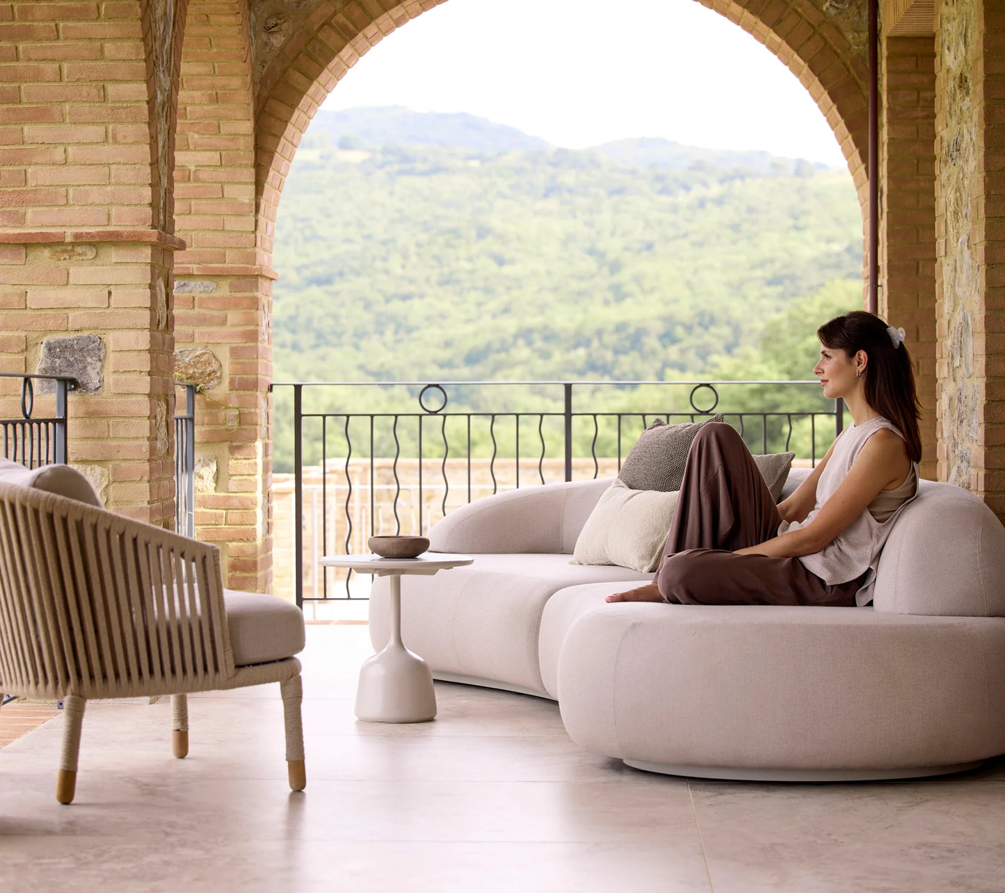 Mellow 4-seater sofa
