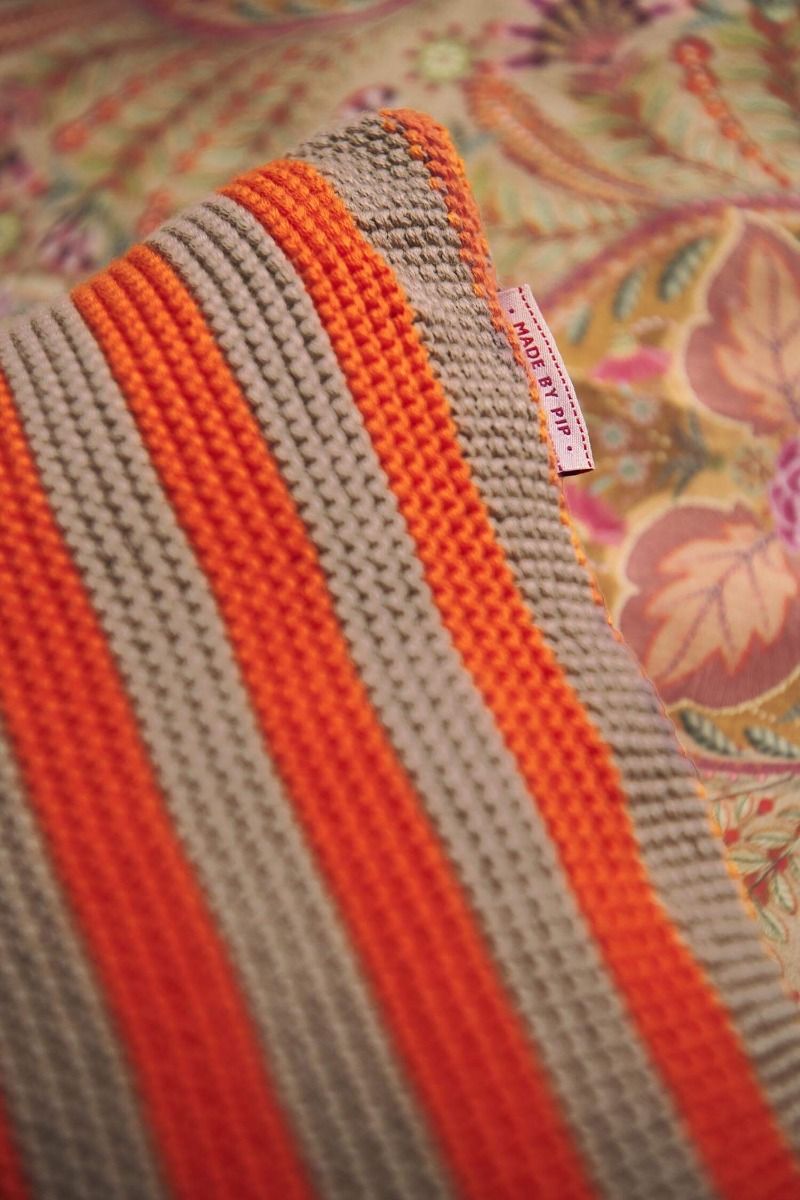 Bonsoir throw orange