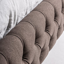 Carregar imagem no visualizador da galeria, Oslo Bed