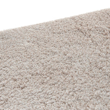 Carregar imagem no visualizador da galeria, Cozy rug