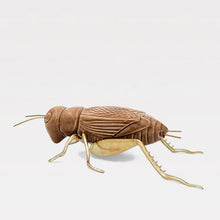 Carregar imagem no visualizador da galeria, The Cricket's Song - Camel with Brass Legs