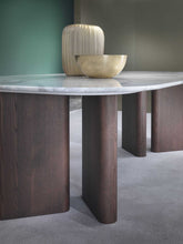 Carregar imagem no visualizador da galeria, Onno Dining Table