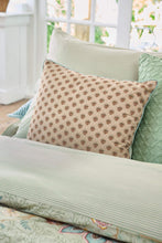 Load image into Gallery viewer, Cushion Jaipur Flower Green