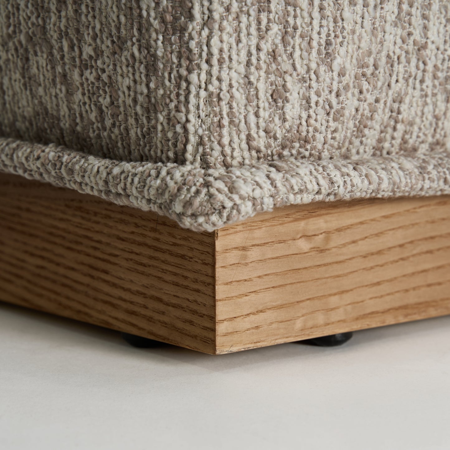 VITTEL PUFF (PINE WOOD)