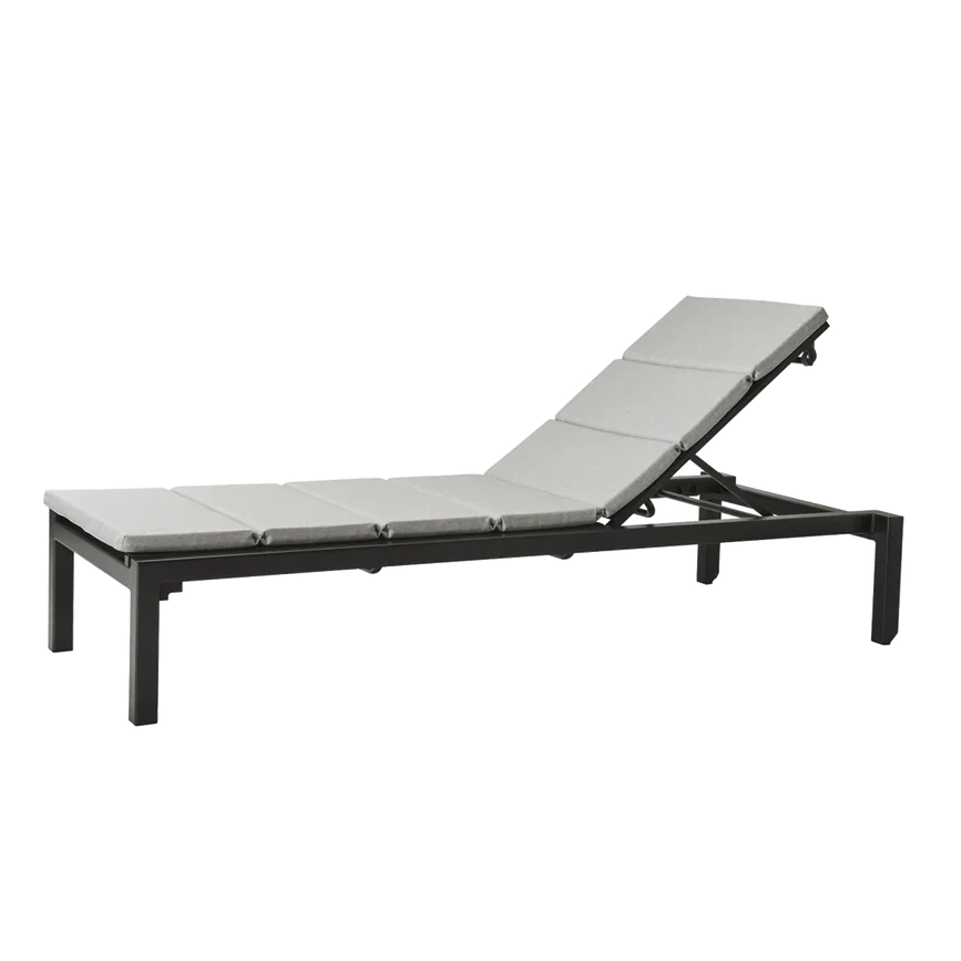 Relax sunbed with cushion