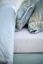 Carregar imagem no visualizador da galeria, Thousand leaves - fitted sheets blue