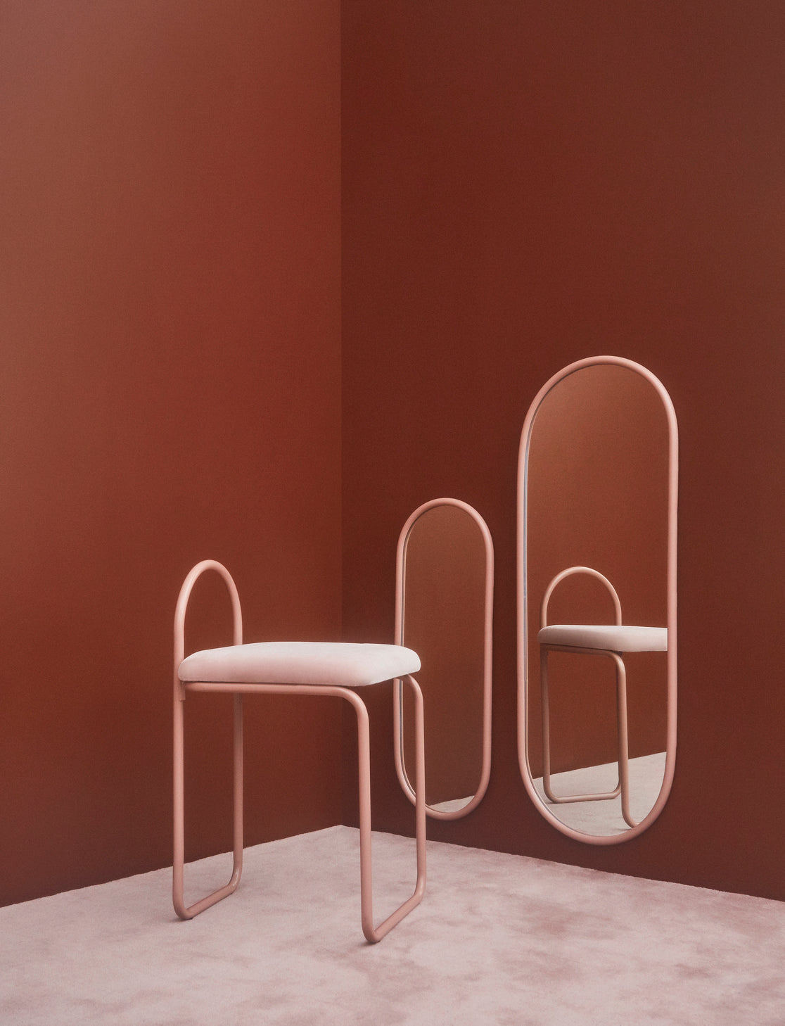 Angui mirror