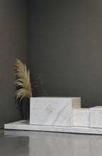 Load image into Gallery viewer, Podium calacata