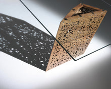 Carregar imagem no visualizador da galeria, Riddled table