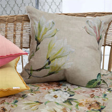 Carregar imagem no visualizador da galeria, Jardin Botanique Grande Birch Linen Cushion
