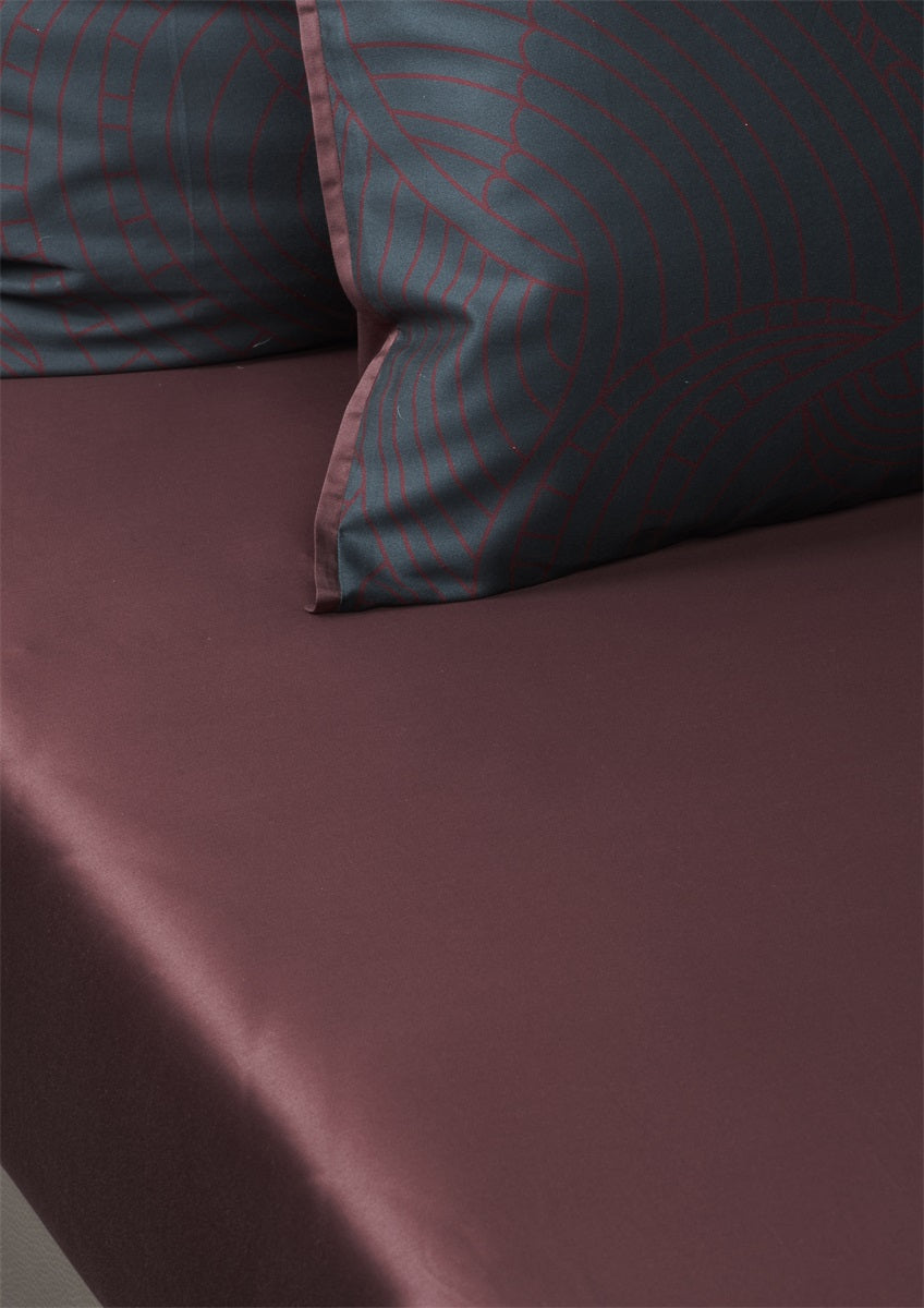 Dodo Pavone Fitted Sheet Dark Red