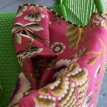 Load image into Gallery viewer, Rose De Damas Cerise Throw
