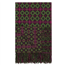 Carregar imagem no visualizador da galeria, Pembroke Magenta Merino Wool Throw
