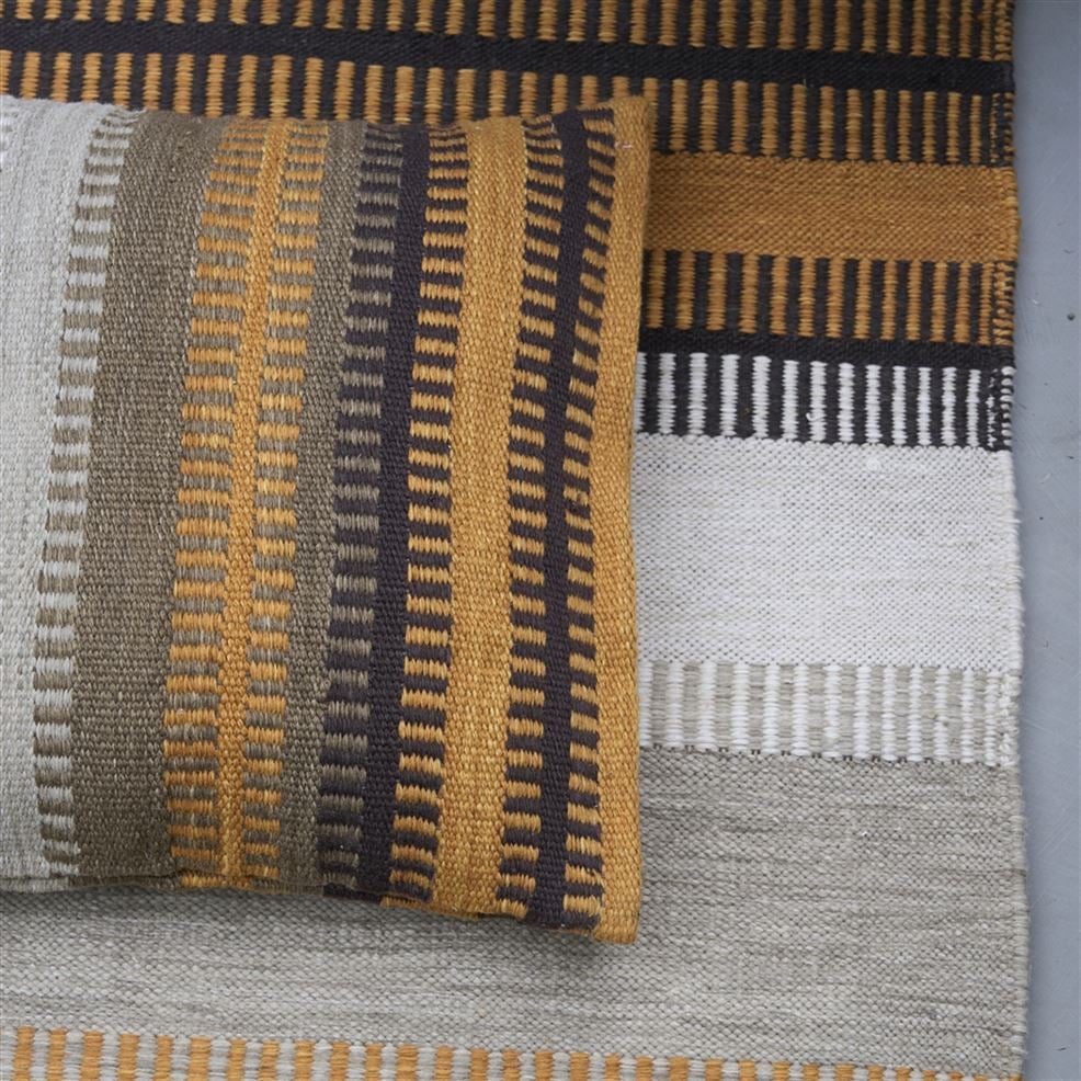 Muturi Natural Cushion