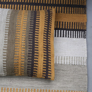 Muturi Natural Cushion