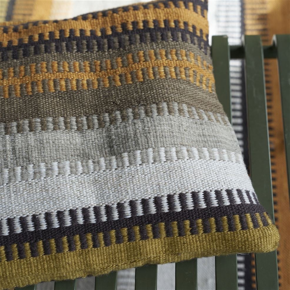 Muturi Natural Cushion