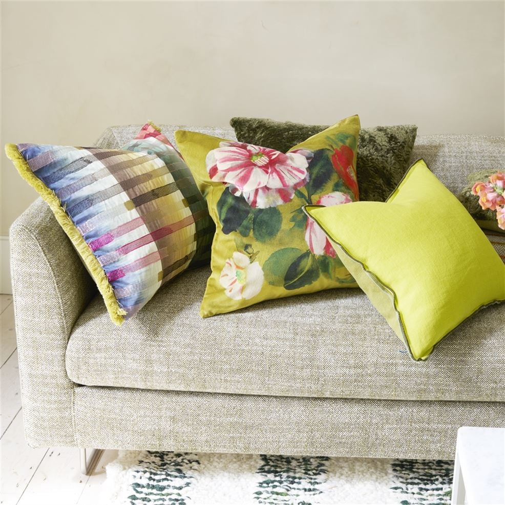 Camellia Velours Mimosa Cushion