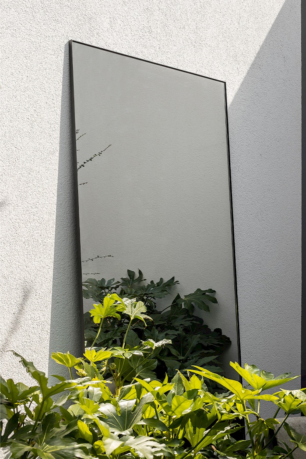 Lucka Outdoor black Hall