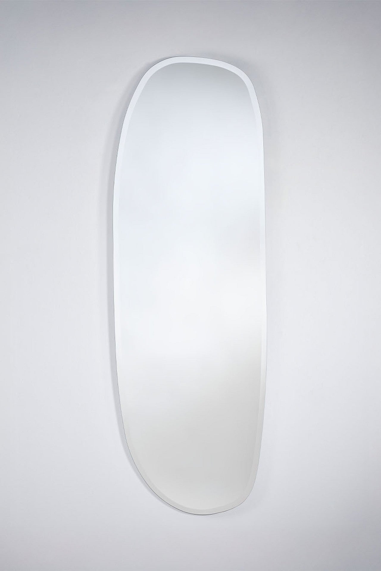 Pure Mirror Hall