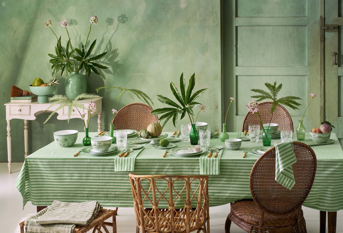 Plate Lily&Lotus Moon Delight Light Green - White 32 cm (Set 4 Pieces)