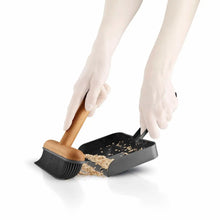 Carregar imagem no visualizador da galeria, Dustpan and Brush Set
