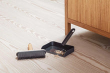 Carregar imagem no visualizador da galeria, Dustpan and Brush Set
