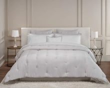 Load image into Gallery viewer, Savia bedspread
