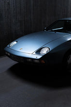 Load image into Gallery viewer, The Porsche Book  (The Car Book Series)
