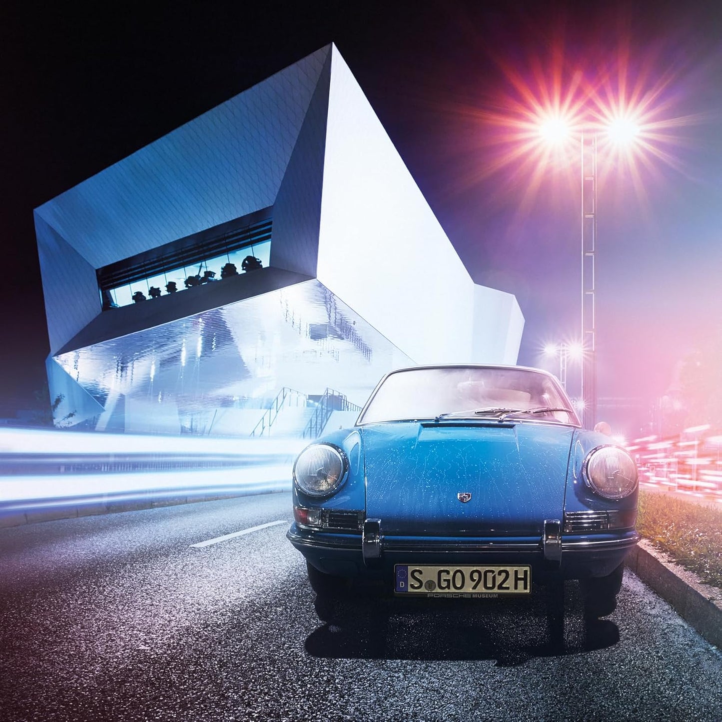 The Porsche Book  (The Car Book Series)