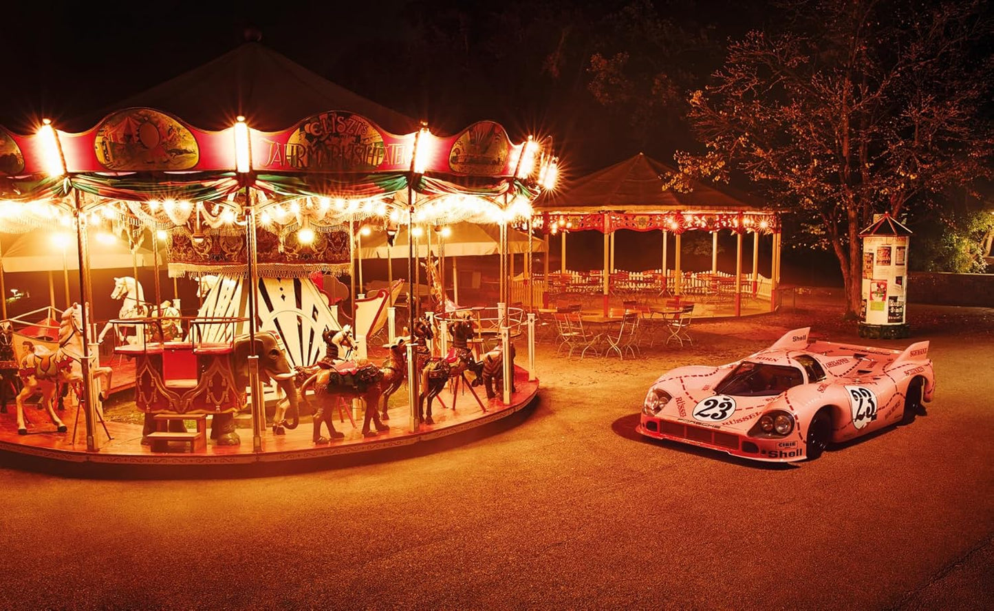 The Porsche Book  (The Car Book Series)