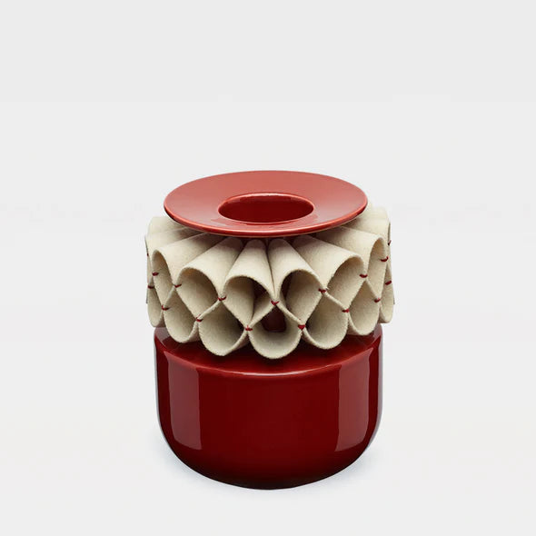 A Gola de Rufos - Small Red Vase