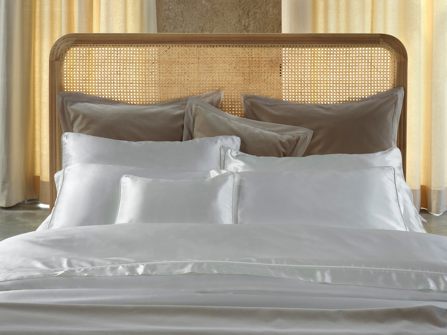 Cirrus bedspread