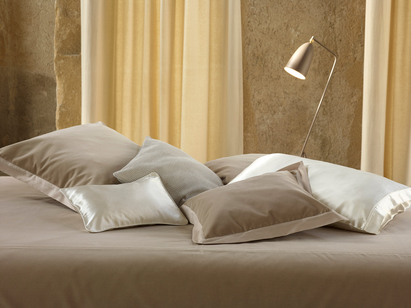 Cirrus bedspread