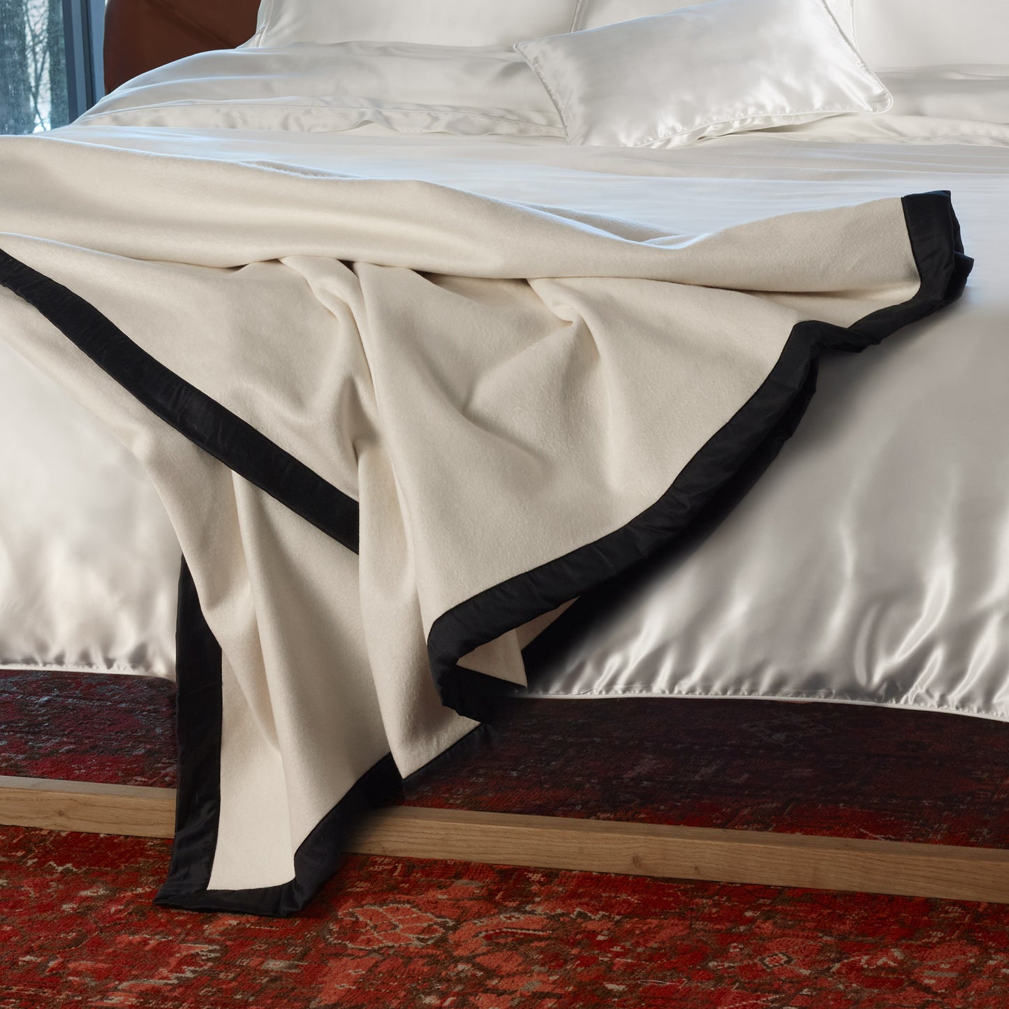 Leonor throw