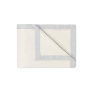 Leonor throw