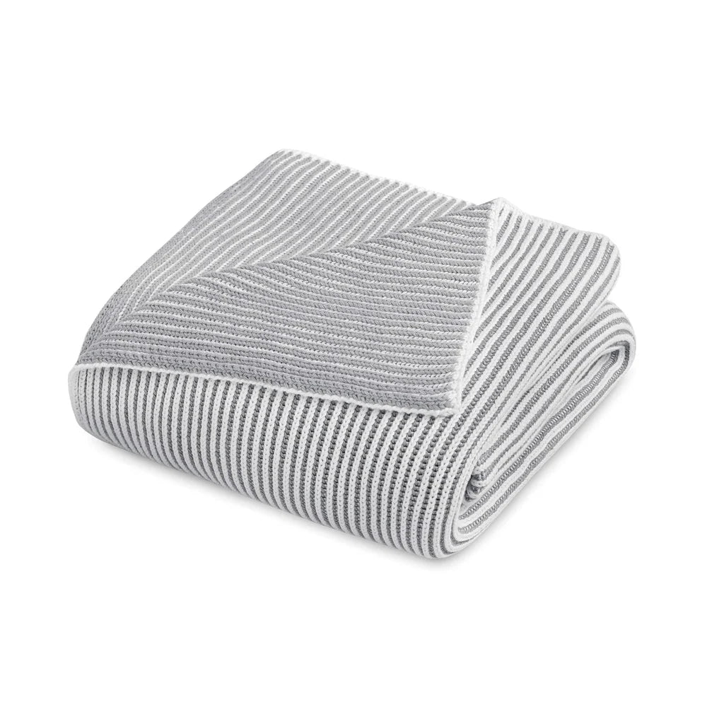 Anamar throw