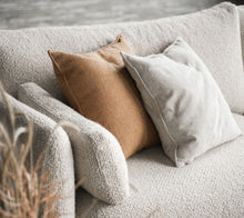 Carregar imagem no visualizador da galeria, Bloom 3-seater sofa w/plinth
