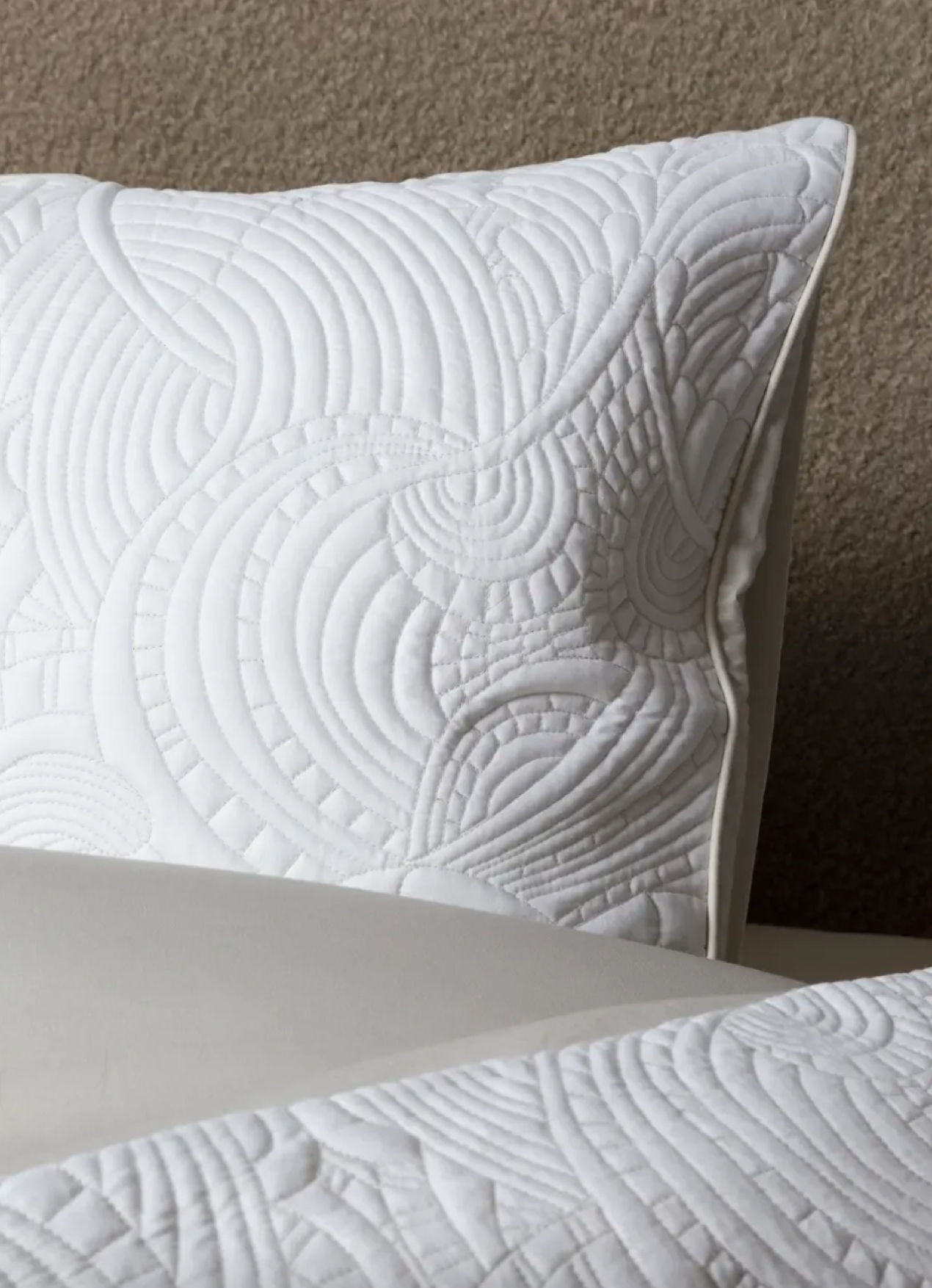 Embroidered Dodo Pavone Bed Pillows White