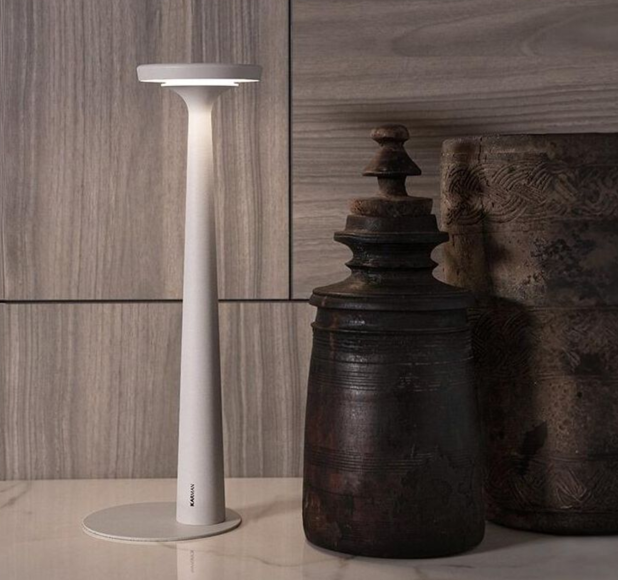 Papiria table lamp