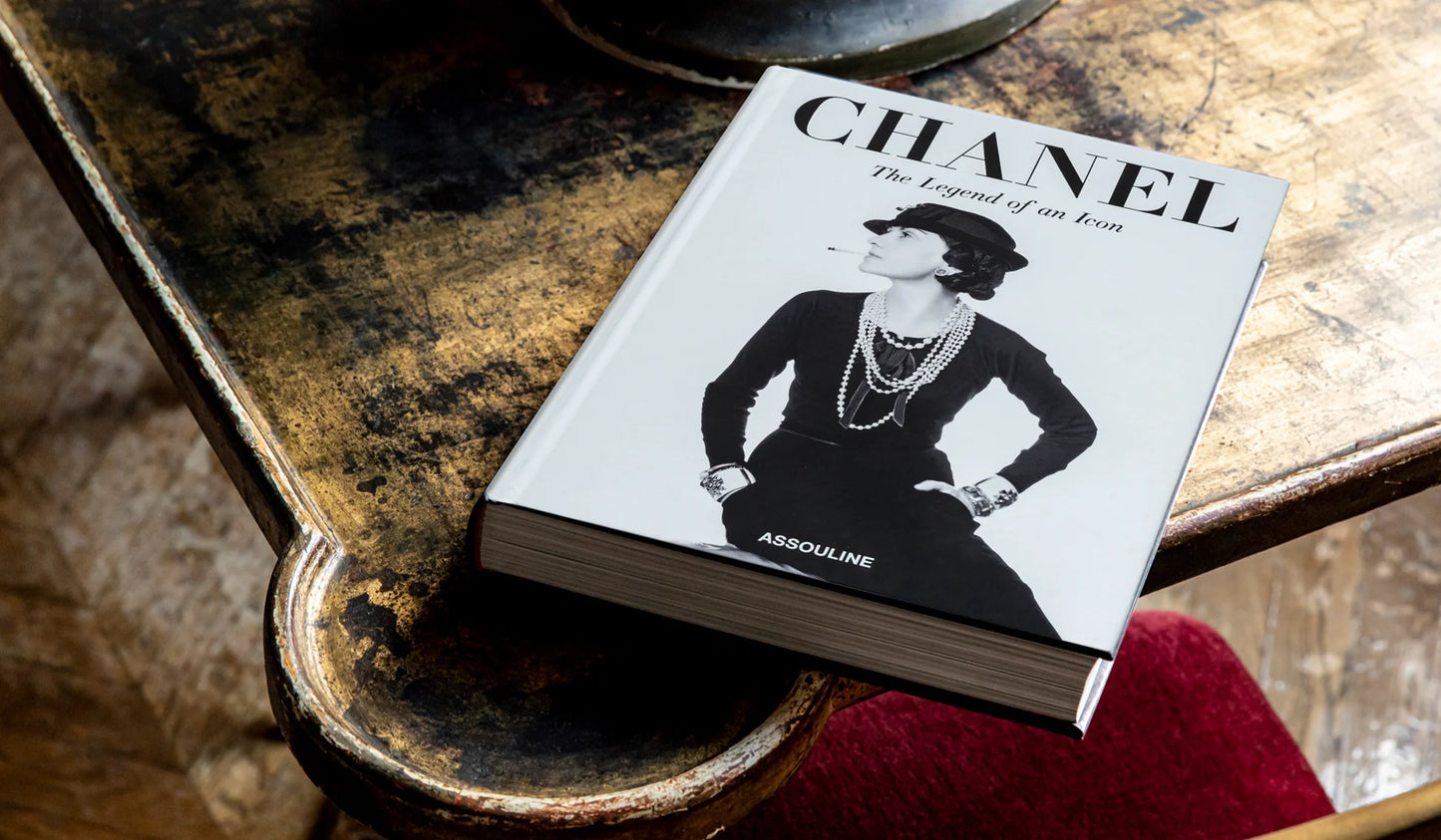 Chanel - The Legend of an Icon