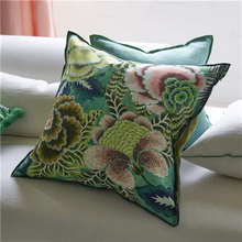 Carregar imagem no visualizador da galeria, Rose de Damas jade cotton/linen cushion

